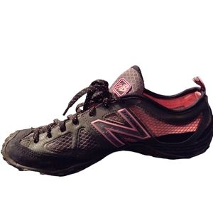 New Balance Minimus sz 9 women's off road trail running shoes